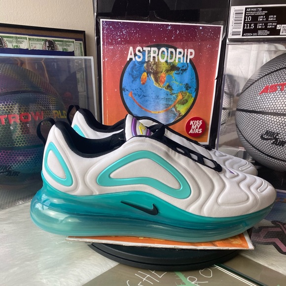 Nike Shoes - 🆕 Nike Air Max 720 Aurora Green - Womens 11.5